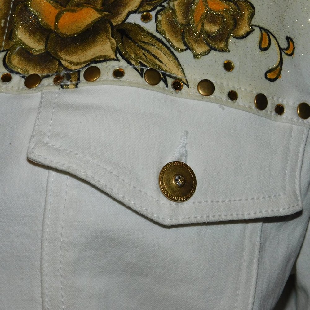 DG2 By Diane Gilman White Denim Jacket Painted Floral, Studs & Rhinestones - Picture 2 of 13